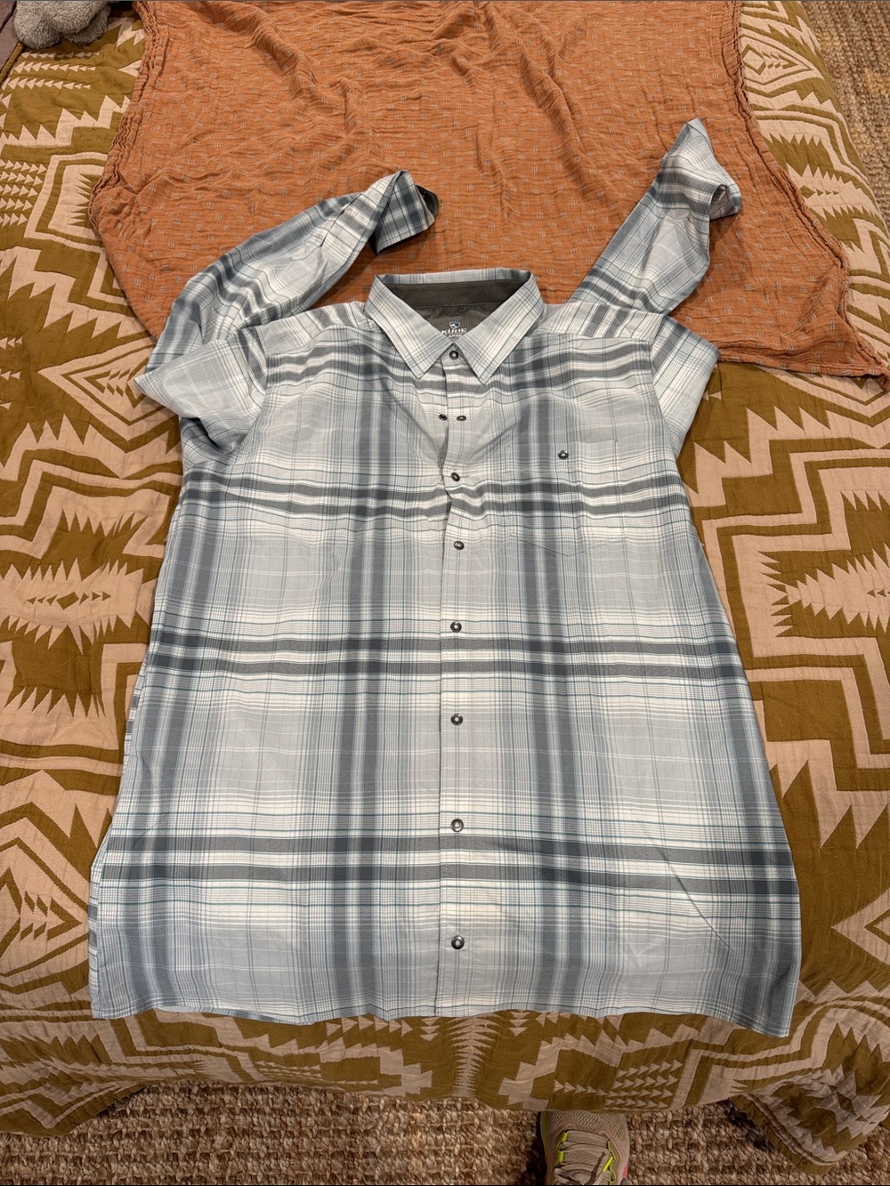 Men’s Kuhl Light Blue and Gray Plaid Button-Up Shirt